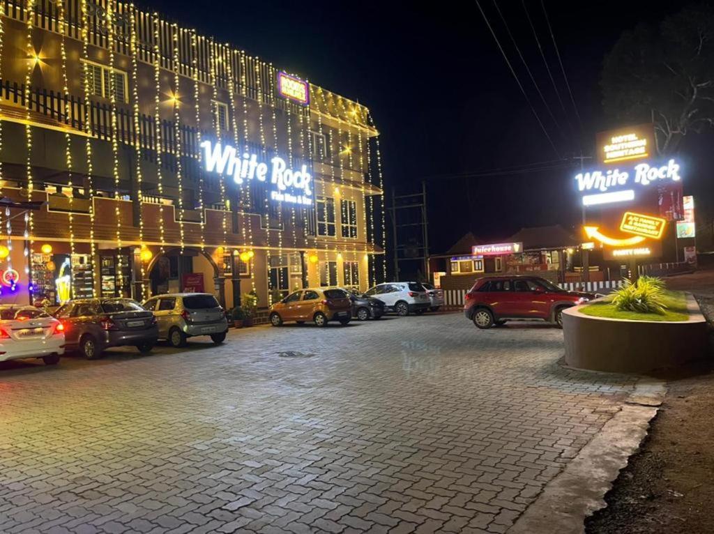 Hotel Southern Heritage Udupi Kültér fotó